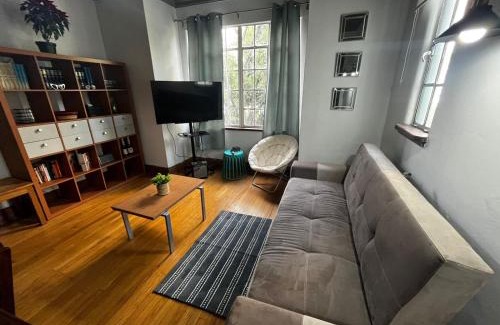 Roma Sur Apartment | AMAZING RESTORED 1940s ART-DECO APARTMENT