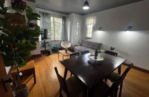 Roma Sur Apartment | AMAZING RESTORED 1940s ART-DECO APARTMENT