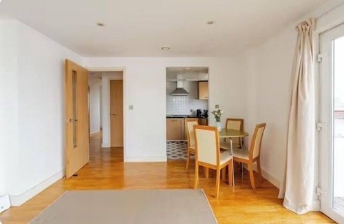 Woolwich Riverside Apartment | Amazing River view