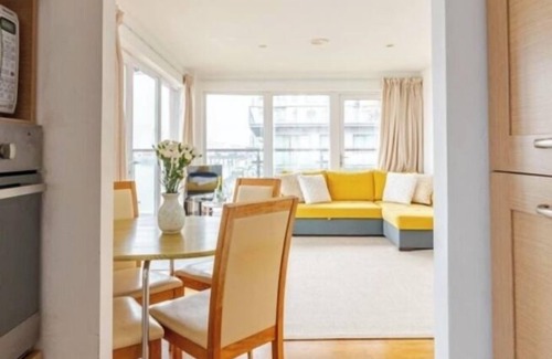 Woolwich Riverside Apartment | Amazing River view