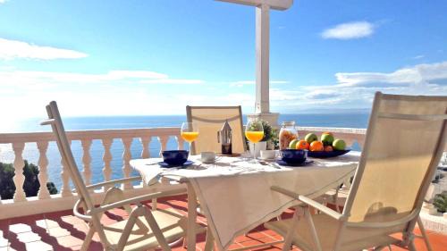 Almadraba-Canyelles Apartment | Amazing seaview apartment with terrace & parking - Casa ArteVida