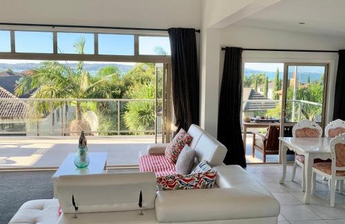Te Atatu Peninsula House | Amazing Seaview House