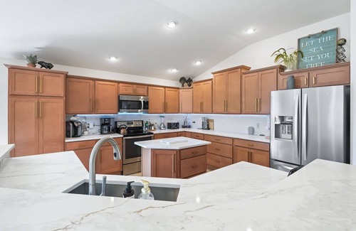 Summerfield Villa | Amazing space in Phillips Villas in the north Villages! 4 seat golf cart
