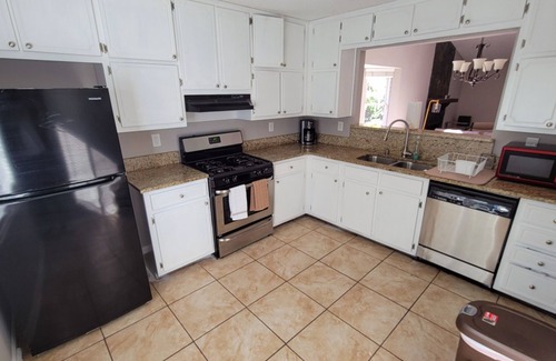 Church Street House | ⭐️⭐️ Amazing Spacious Home, Perfect ATL Location ⭐️⭐️