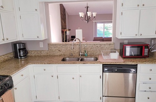 Church Street House | ⭐️⭐️ Amazing Spacious Home, Perfect ATL Location ⭐️⭐️