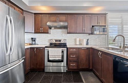 Richmond Hill Apartment | Amazing Spacious house in Center of Richmond hill
