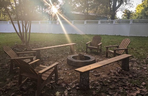 Lookout Mountain House | Amazing Spring Weather approaching! Book now & enjoy our Firepit under the stars