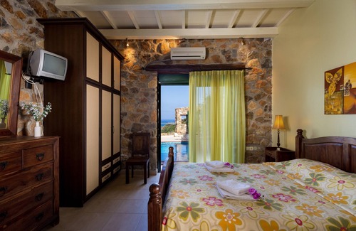 Livadia Villa | Amazing Sunset Views with Private Pool, only 20 min drive to Elafonissi beach.