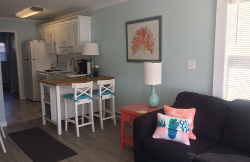 Ocean City Apartment | Amazing SUNSETS on the BAY+ WATERFRONT- 5 min walk to Beach+ Boardwalk