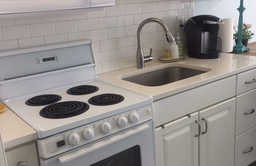 Ocean City Apartment | Amazing SUNSETS on the BAY+ WATERFRONT- 5 min walk to Beach+ Boardwalk