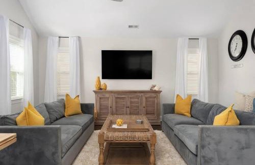 Colington House | Amazing Sunsets Hot Tub & Flex Stays