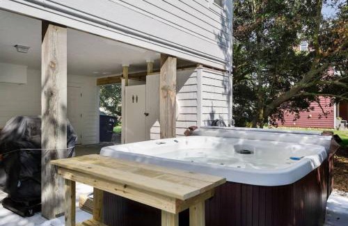 Colington House | Amazing Sunsets Hot Tub & Flex Stays