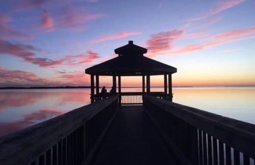 Colington House | Amazing Sunsets Hot Tub & Flex Stays