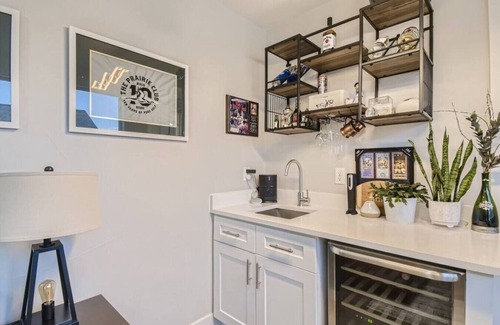 West Colfax House | Amazing Townhome w/Rooftop Deck in W. Denver