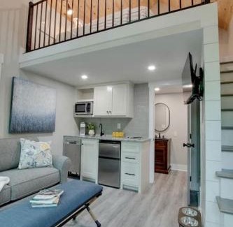 Groveoak House | Amazing Tree House Perfect for a Secluded Getaway in Alabama