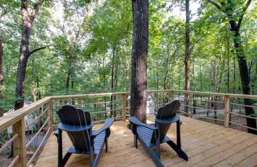 Groveoak House | Amazing Tree House Perfect for a Secluded Getaway in Alabama