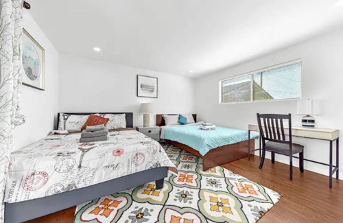 West Covina House | Amazing Vacation Rental Home close to Disneyland and Los Angeles, 5Bd and 3Br