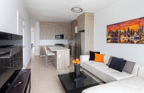 West New York Apartment | Amazing Value! 7Bedrooms/4Baths 20 min to NYC