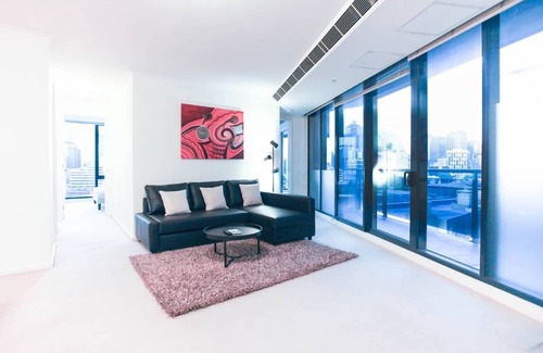 Southbank Apartment | Amazing View 3 BR*2BTH*P APT with balcony and Pool in Heart of Southbank