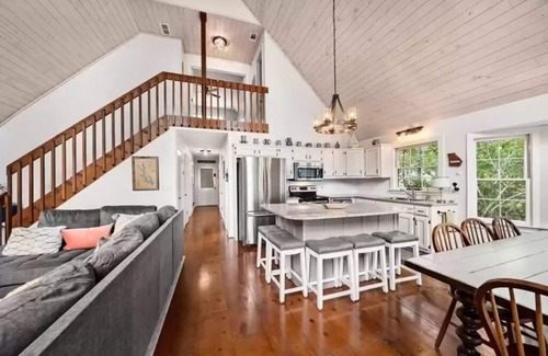 Lake Oconee House | Amazing view, deep water cove, huge firepit… 2 SUPs and 2 kayaks included