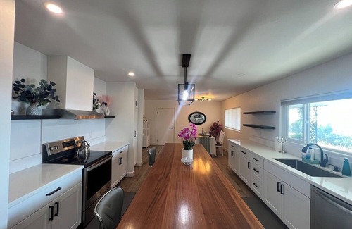 San Marcos House | Amazing view furnished single level vacation home, 3/2 on huge lot, Pet friendly