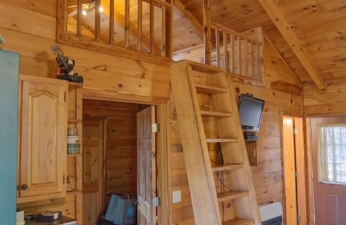 Board Camp Cabin | Amazing View! Ride to trails. Perfect monthly stay