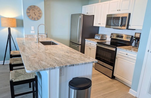 North Myrtle Beach Condo | AMAZING VIEWS-Cherry Grove Oceanfront! Fall dates Avail, Year-round Hot Tub/Pool