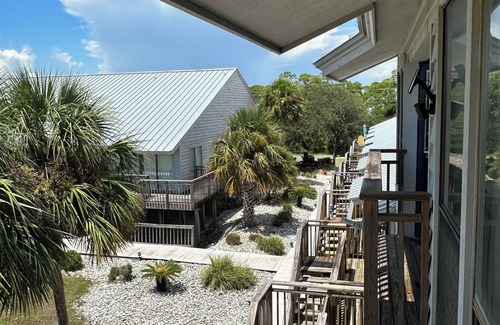 East End House | Amazing views, dog and kid friendly unit with pool, total SGI experience at J9!