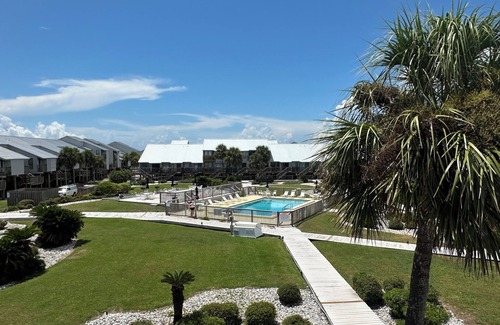East End House | Amazing views, dog and kid friendly unit with pool, total SGI experience at J9!