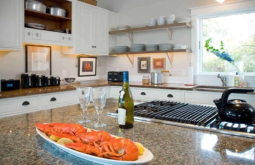 Mid-Coast and Islands House | Amazing Views, and Comfortable Spaces in this Well Appointed Sanctuary