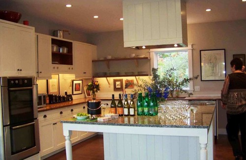 Mid-Coast and Islands House | Amazing Views, and Comfortable Spaces in this Well Appointed Sanctuary