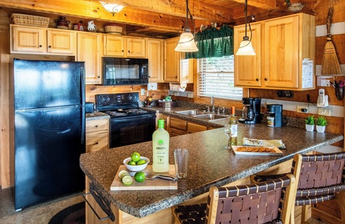 Sevierville Cabin | Amazing Views - Private