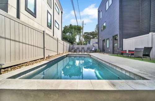 Charlotte House | AMAZING VIEWS Rooftop Patio, Gym and Game room