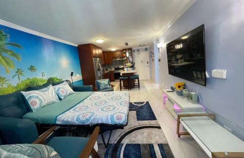 Waikiki Apartment | Amazing waikiki Beach condo 2Bed2Bath+free Parking