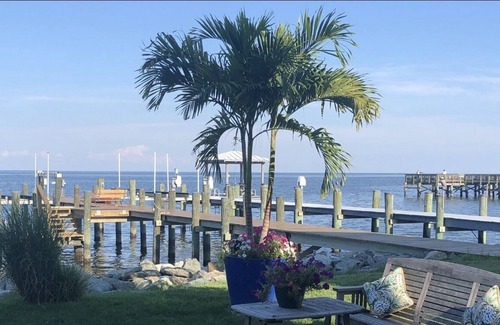 Chesapeake Beach House | AMAZING WATERFRONT DESTINATION FOR ROMANTIC AND FAMILY VACATIONS.