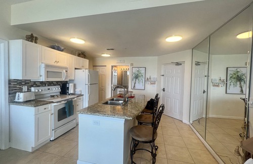 St. Petersburg - Clearwater Condo | Amazing Waterfront Condo - 2 bedroom 2 bath - Large Balcony Comfortable Condo