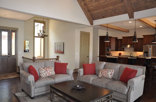 Seneca House | Amazing Waterfront Location on Lake Keowee!