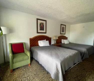 Historic Downtown Kissimmee Hotel | Ambassador Inn