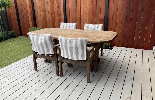 Kelvin Heights Apartment | Amber view