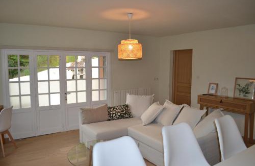 Thomery Apartment | Ambiance Seine - appartement 46m2 terrasse - Hortensia