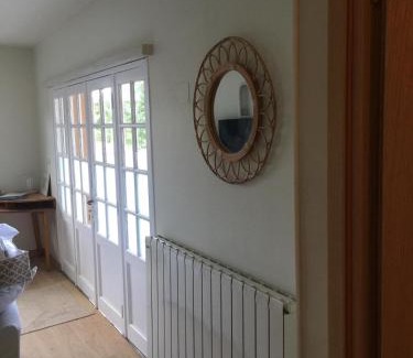 Thomery Apartment | Ambiance Seine - appartement 46m2 terrasse - Hortensia