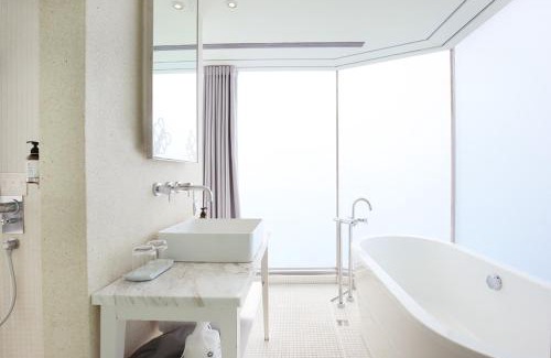 Zhongshan Hotel | Ambience Hotel Taipei