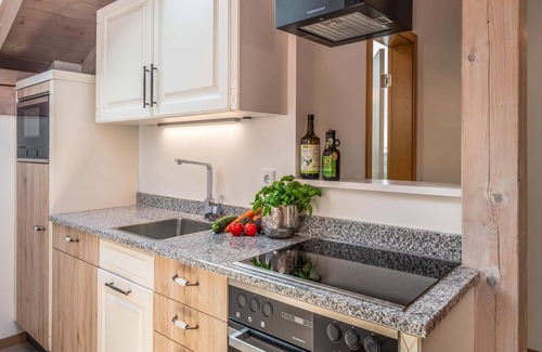 Pelham Apartment | Ambiente, 53 qm Dachgeschoss, 1 separates Schlafzimmer