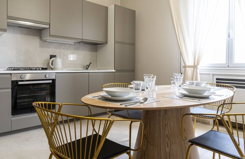 Historic Center Apartment | Amendola 17 - Two Bedroom Apartment, Sleeps 5