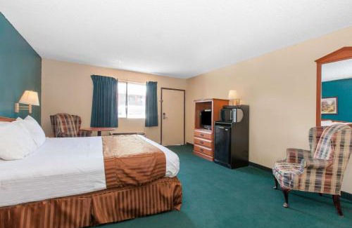 Bakersfield Hotel | America's Best Value Inn & Suites Bakersfield Central
