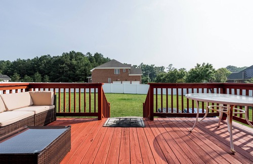 Virginia Beach House | American Colonial House near beach waterfront & shopping center