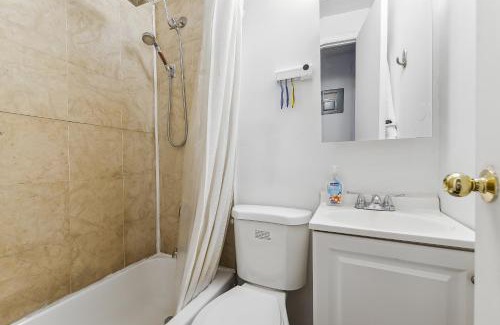 Hell's Kitchen Bed & Breakfast | American Dream Guest House