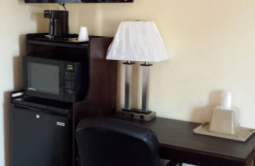 Sedalia Hotel | American Inn Sedalia