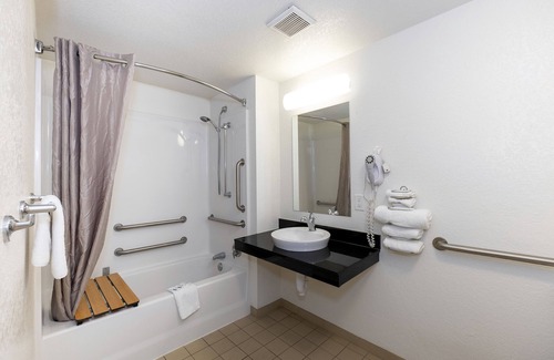 Carlisle Hotel | American Inn