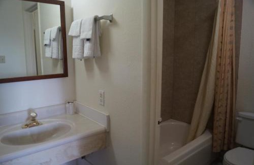 Sunrise Manor Hotel | American Inn